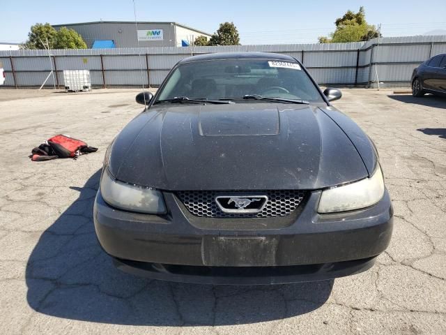 2004 Ford Mustang
