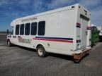 2009 Ford Econoline E450 Super Duty Cutaway Van