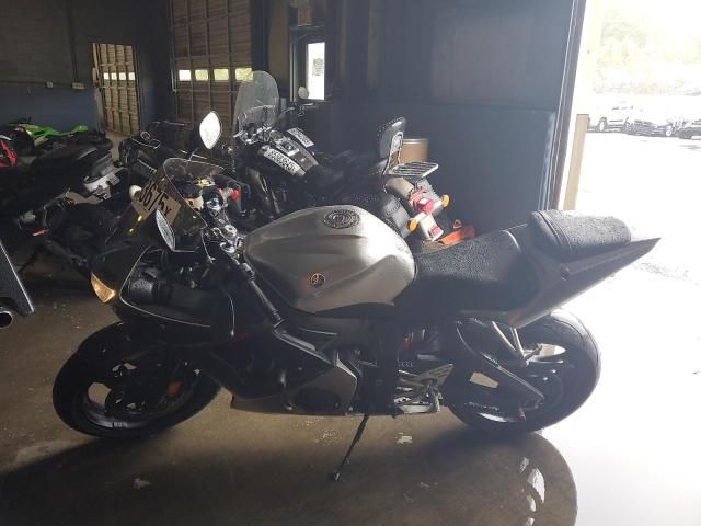 2003 Yamaha YZFR6 L
