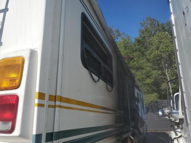 2003 Workhorse Custom Chassis Motorhome Chassis W22