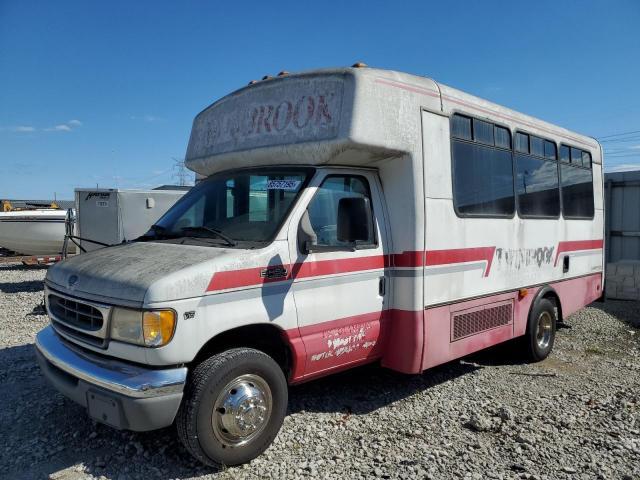 2000 Ford Econoline E450 Super Duty Cutaway van