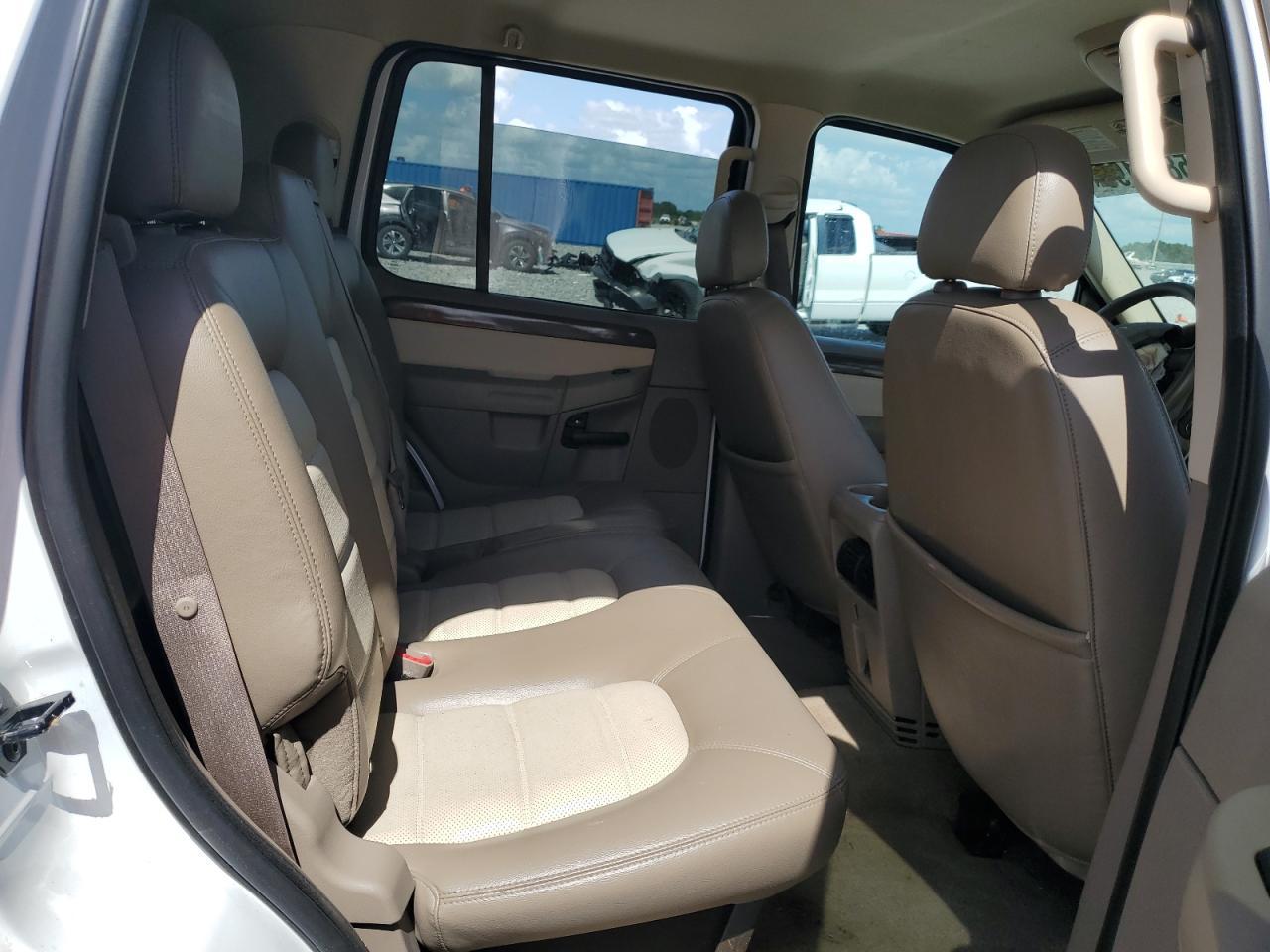 2005 Ford Explorer Eddie Bauer