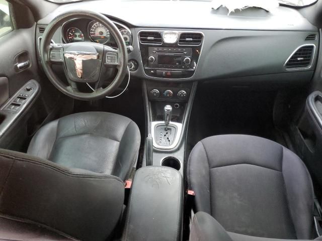 2014 Chrysler 200 LX