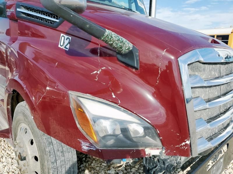 2020 Freightliner Cascadia