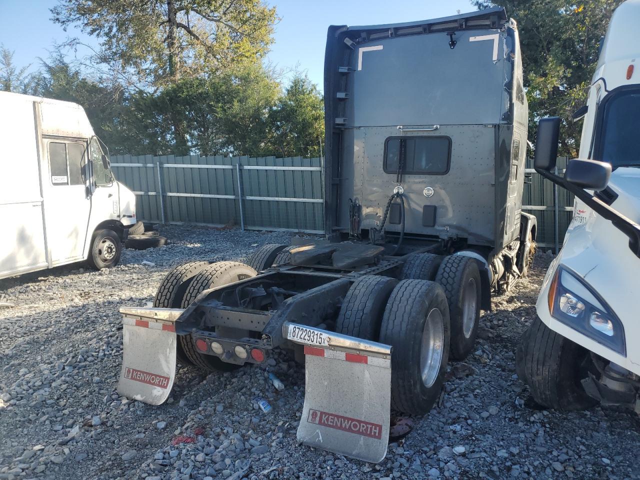 2022 Kenworth T680 Semi Truck