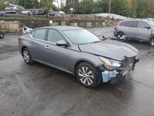 2019 Nissan Altima s