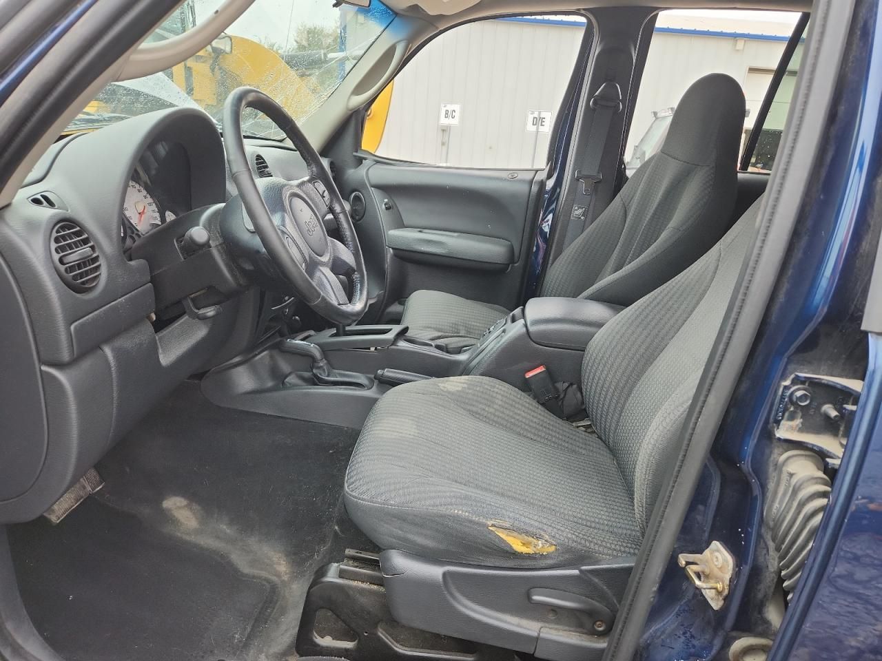 2004 Jeep Liberty Sport