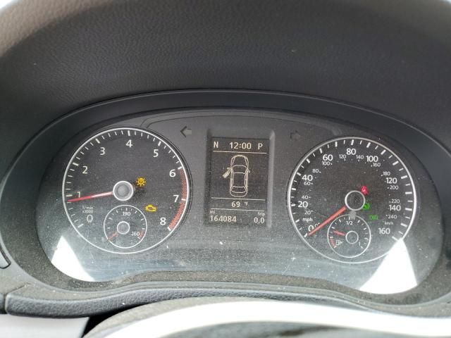 2013 Volkswagen Passat SE