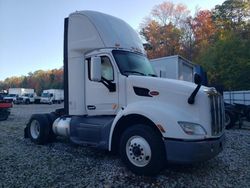 Vehiculos salvage en venta de Copart West Warren, MA: 2016 Peterbilt Tractor 2016 Peterbilt 579 Semi Truck