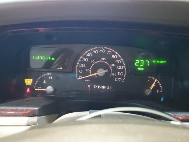 2005 Lincoln Town Car Signature