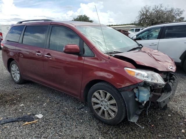 2013 Toyota Sienna XLE