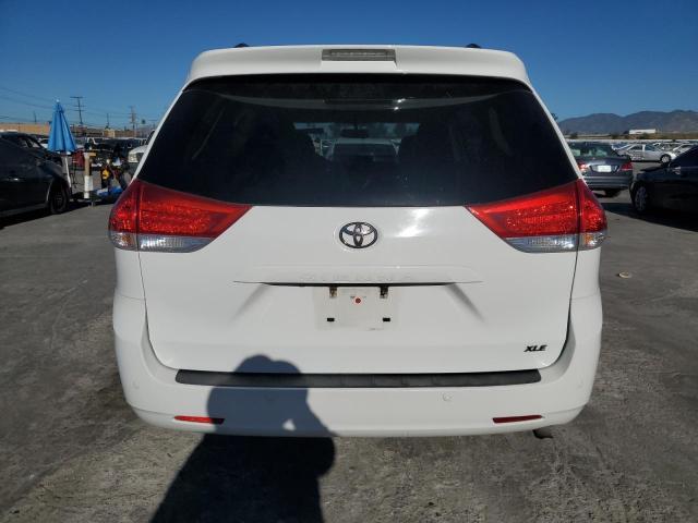 2014 Toyota Sienna xle