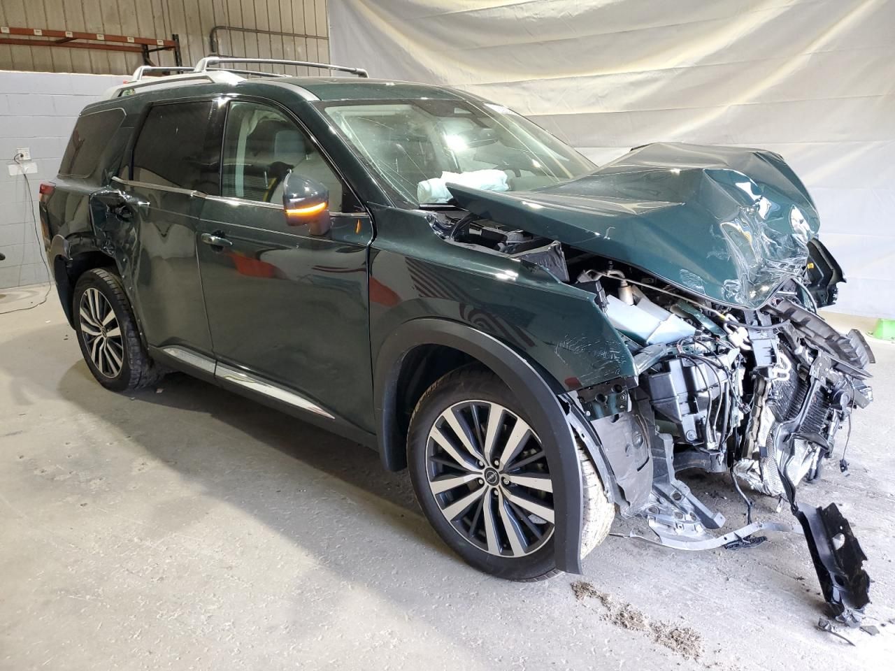 2022 Nissan Pathfinder Platinum