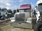 1998 Freightliner FLD Semi Truck