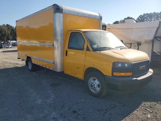 2022 GMC Savana CUT-BOX Truck