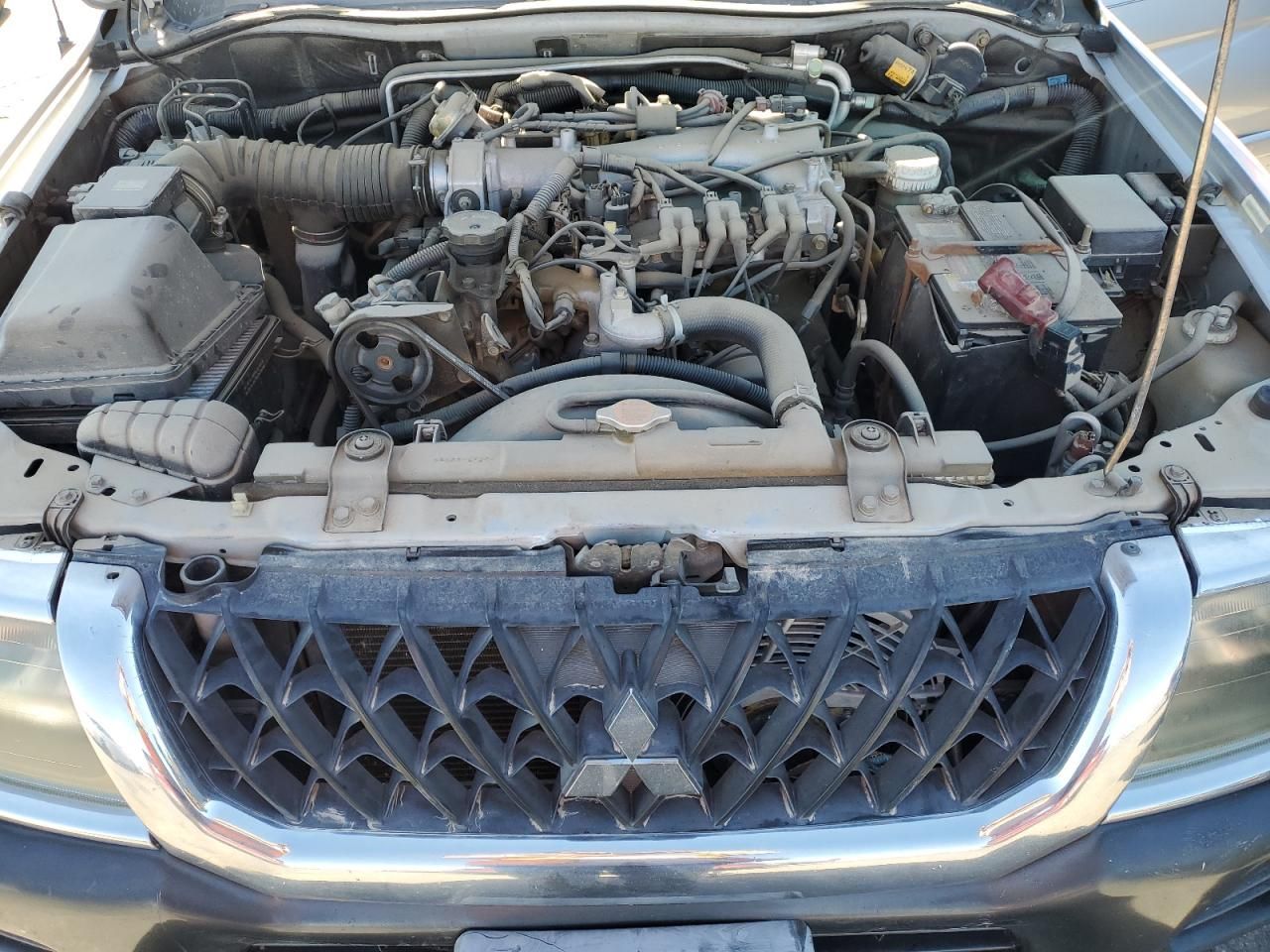 2003 Mitsubishi Montero Sport xls