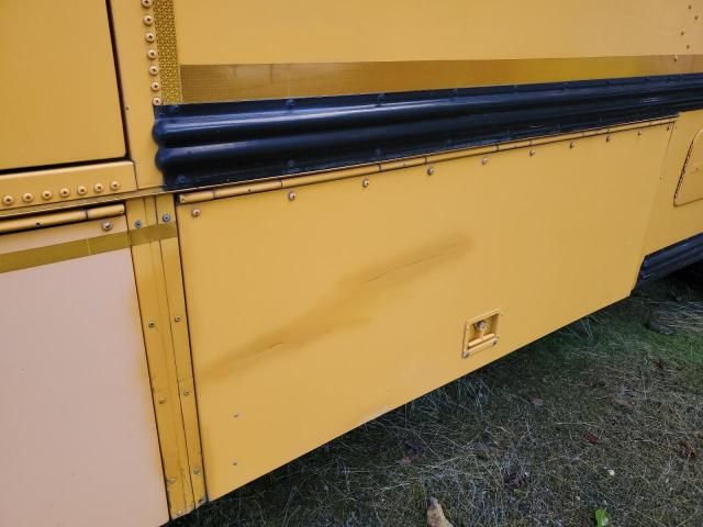 2009 Thomas SAF-T-LINER HDX-School Bus