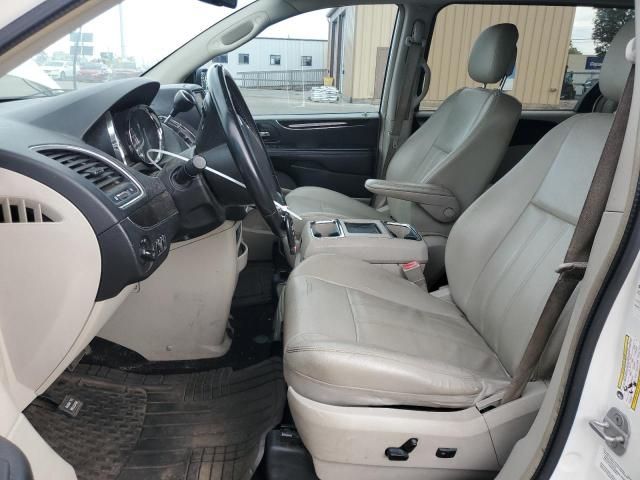2013 Chrysler Town & Country Touring