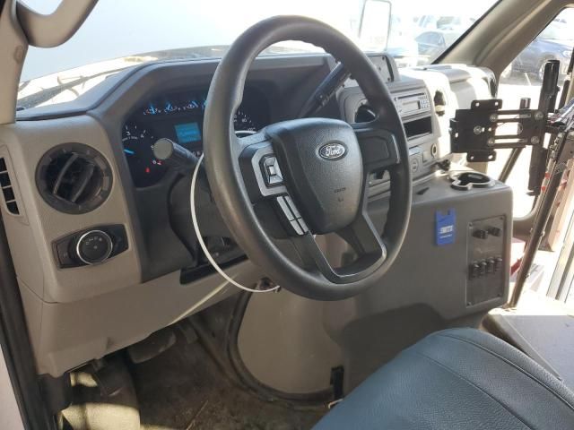 2021 Ford Econoline E450 Super Duty Cutaway Van