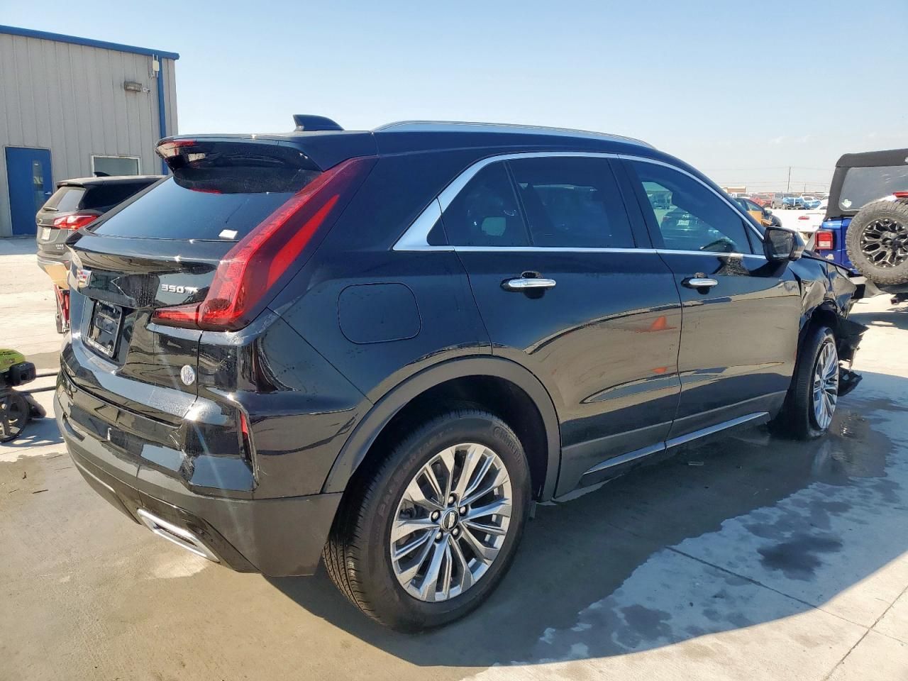 2025 Cadillac XT4 Premium Luxury