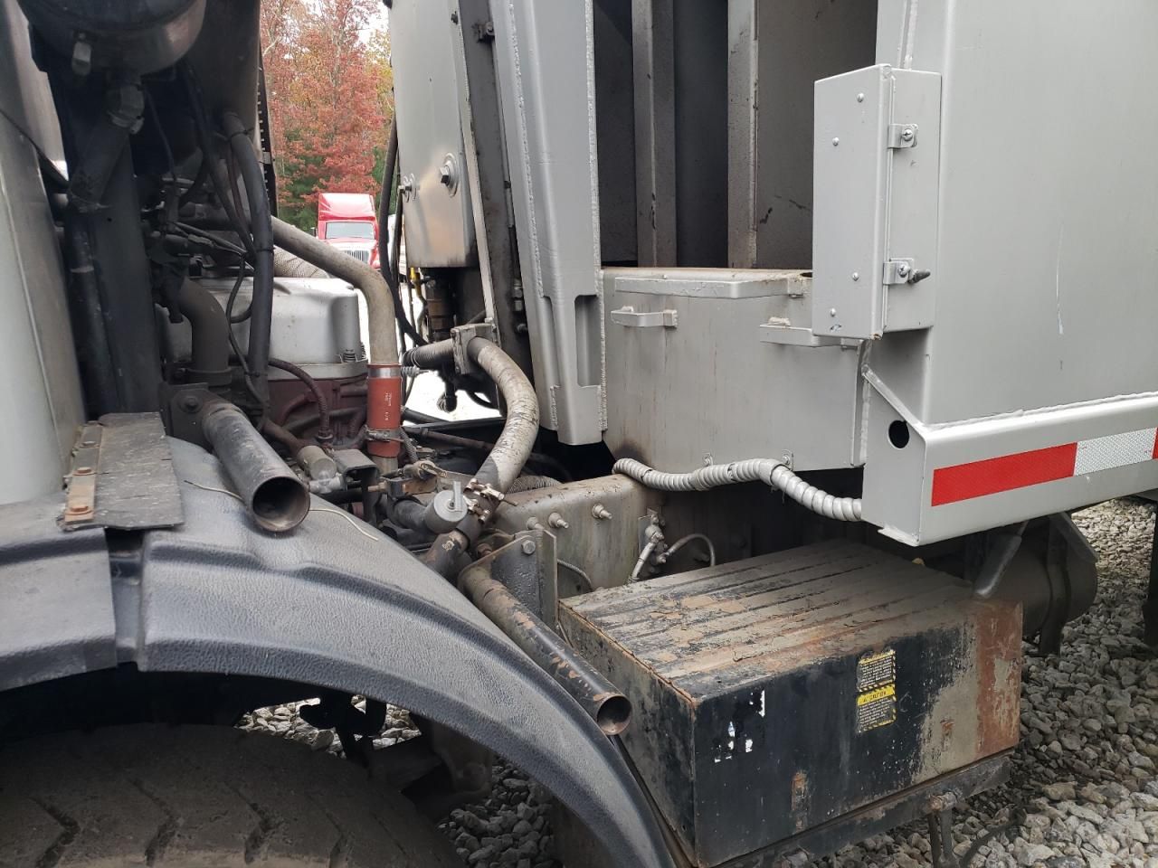 2010 Mack MRU Refuse Truck