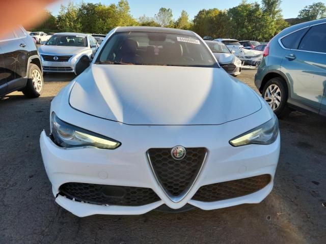 2017 Alfa Romeo Giulia Q4