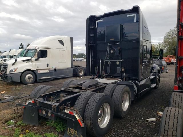 2016 Kenworth T680 Semi Truck