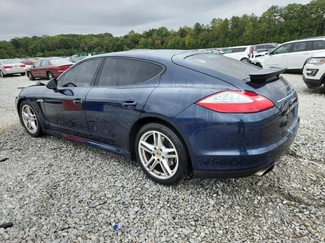 2011 Porsche Panamera 2
