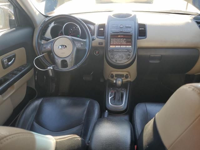 2013 KIA Soul +