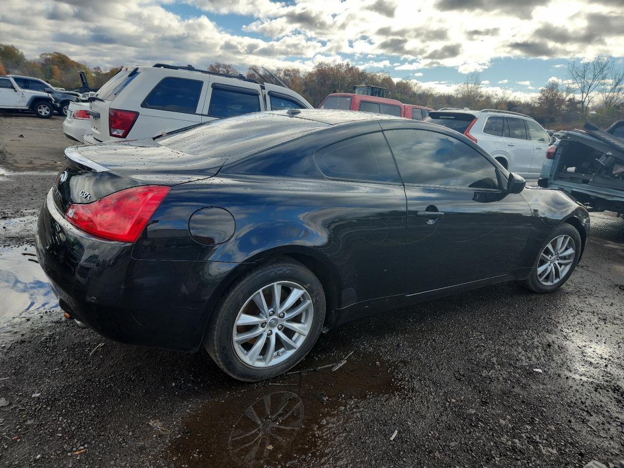 2010 Infiniti G37