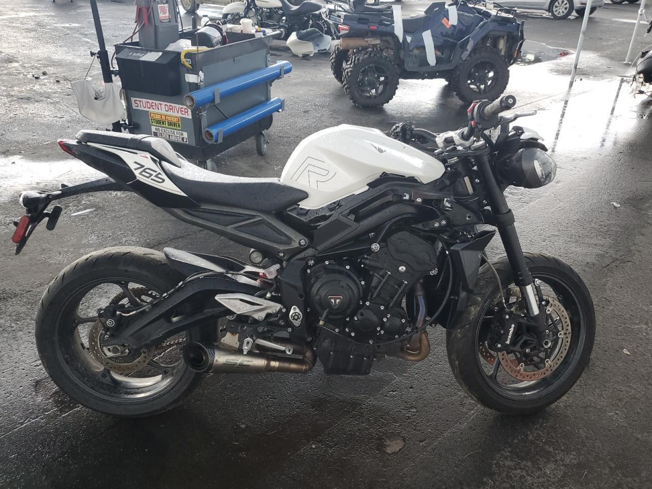 2024 Triumph 2024 Triumph Street Triple