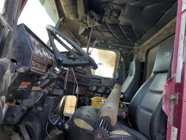 2000 Freightliner Convention Dump Truck