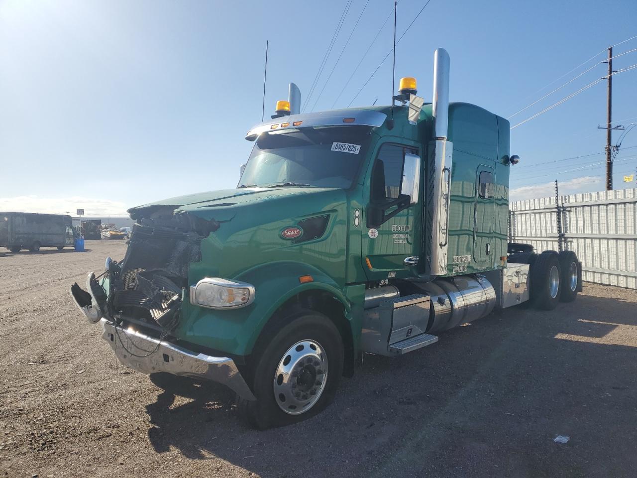 2021 Peterbilt 567 Semi Truck