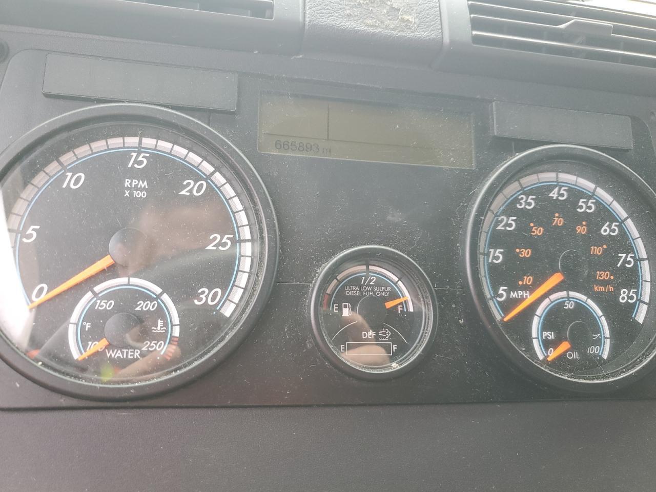 2018 Freigliner 2018 Freightliner Cascadia 125 Semi Truck