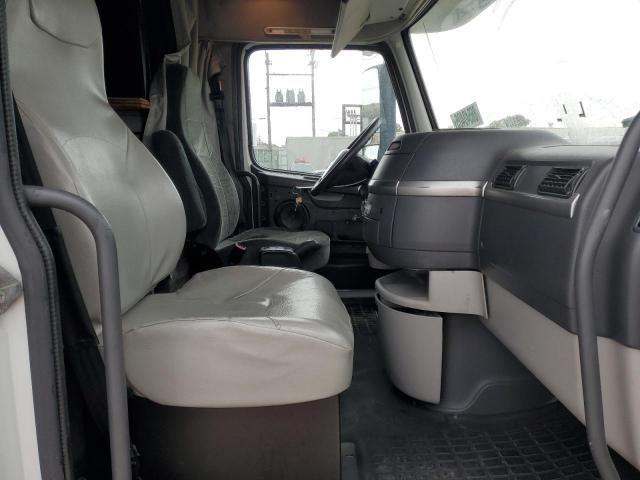 2010 Volvo VNL Semi Truck