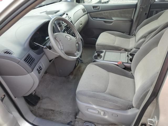 2009 Toyota Sienna CE