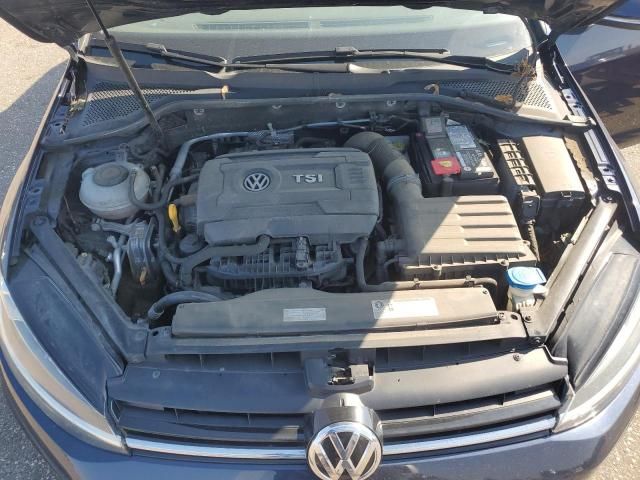 2018 Volkswagen Golf Sportwagen S