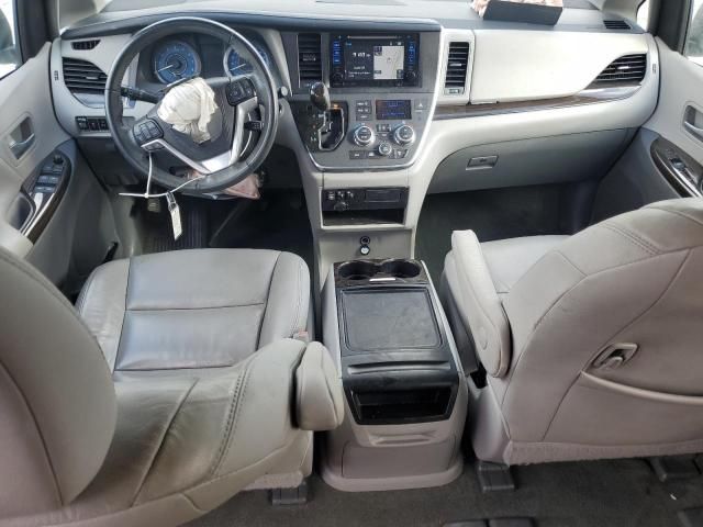 2017 Toyota Sienna XLE