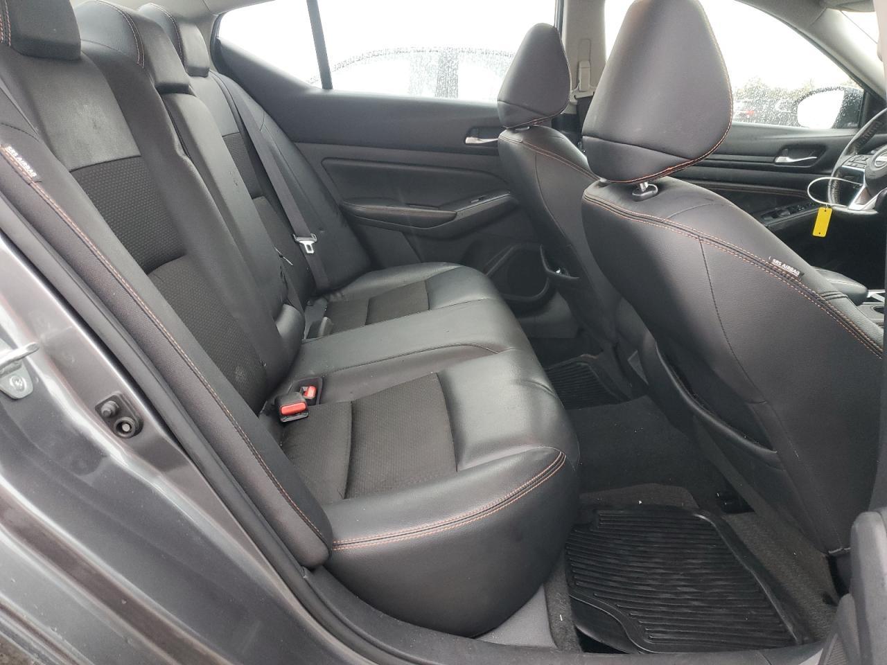 2020 Nissan Altima sr