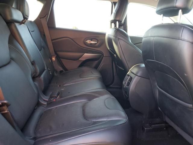 2019 Jeep Cherokee Overland