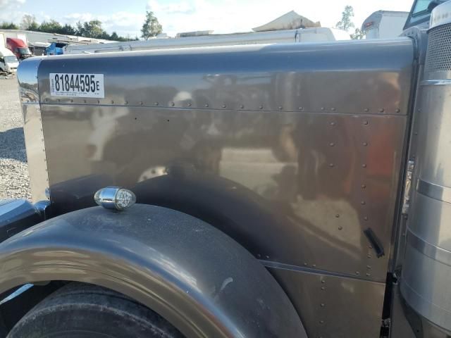 1999 Peterbilt 379 Semi Truck