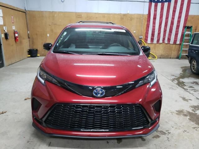 2025 Toyota Sienna XSE