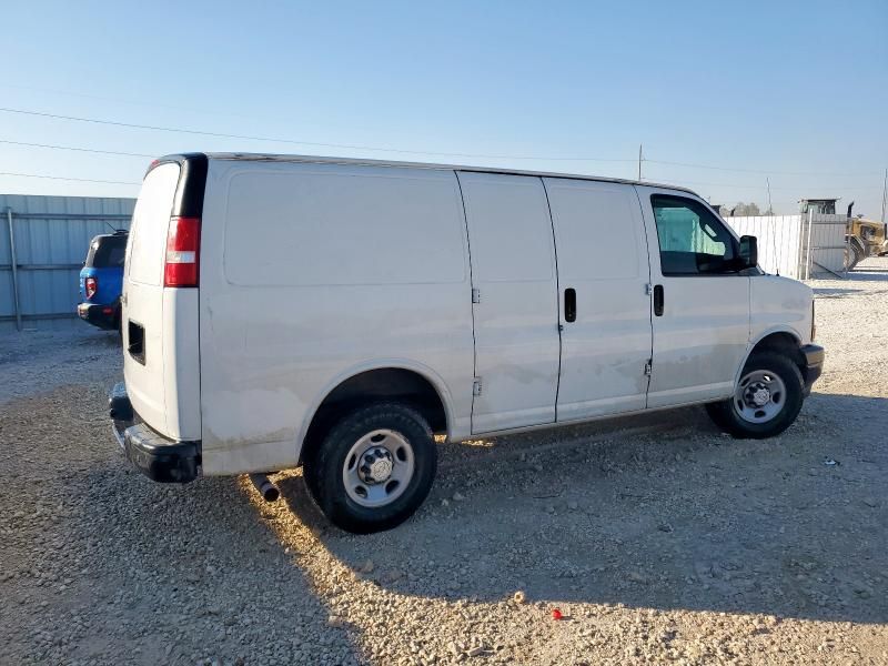 2017 Chevrolet Express G2500
