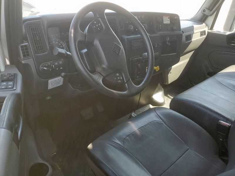 2022 International MV607-BOX Truck