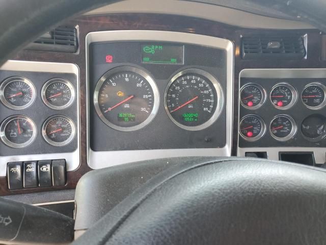 2013 Kenworth Construction T660