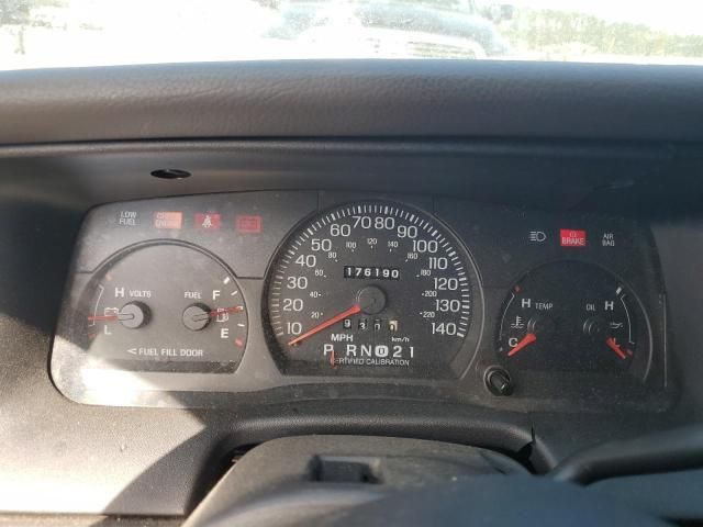 2003 Ford Crown Victoria
