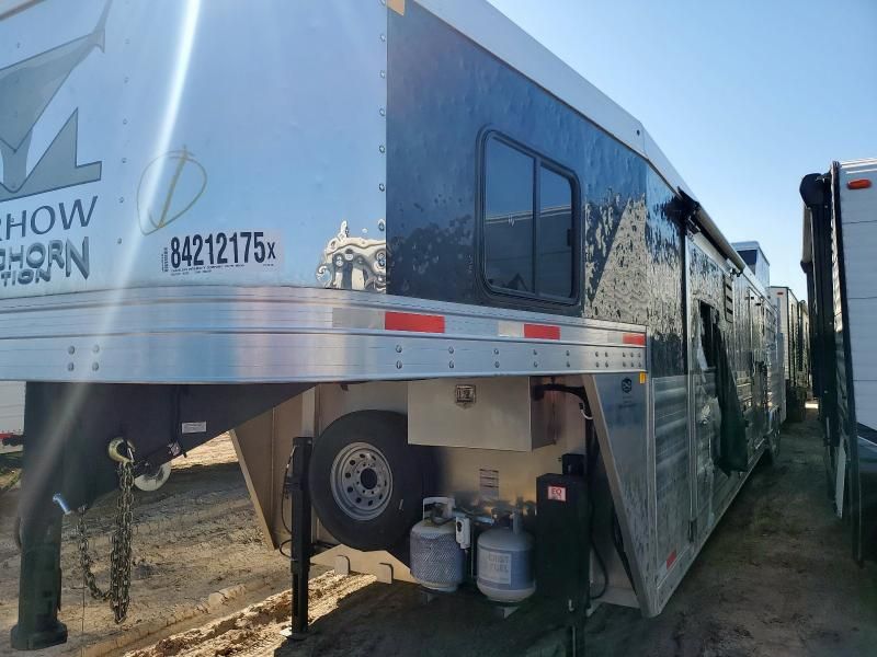 2024 Merhow Longhorn Horse Trailer