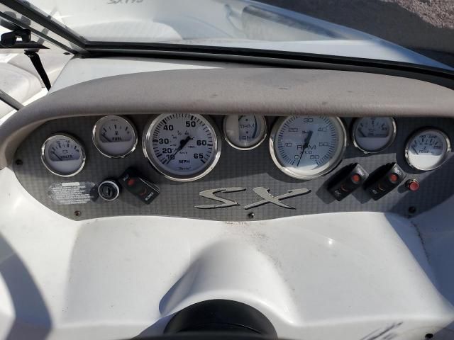 2004 Glastron Boat