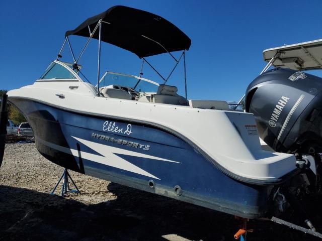 2011 Hydra Sport 2300 DC-Boat