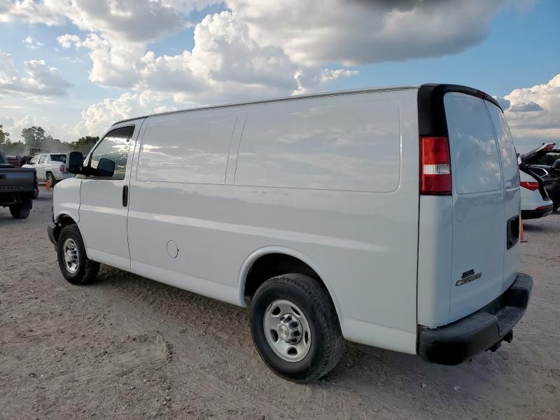 2020 Chevrolet Express G2500
